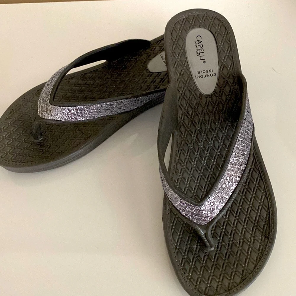 Capelli thong sandals. NWOtags - Picture 4 of 11